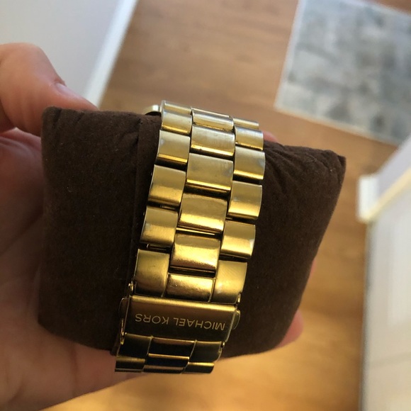 Michael Kors Oversized boyfriend watch - Picture 7 of 7